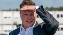 Musk opet o koroni: Ne namjerava cijepiti ni sebe ni svoju obitelj