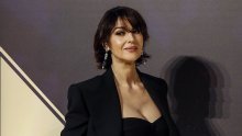 Monica Bellucci i u svojim pedesetima oduševljava prirodnom ljepotom žene s Mediterana