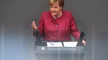 Angela Merkel u Bundestagu održala neobično emotivan govor: Život će se vratiti, opet ćemo slaviti, kina, kazališta i stadioni će biti puni. Kakva će to biti sreća!