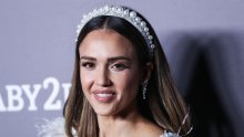 Jessica Alba otkrila gorko iskustvo sa seta hit serije 'Beverly Hills': 'Nije mi bilo dozvoljeno nikoga od glavnih glumaca gledati u oči'