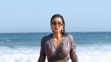 Tako se slavi 40. rođendan: Kim Kardashian u bež bikiniju na privatnom otoku