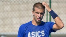 Borna Ćorić zapeo u drugom kolu ATP-a u Parizu; Australac Thompson bio je prejak za najboljeg hrvatskog tenisača