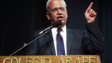 Umro glavni palestinski pregovarač Saeb Erekat nakon što je obolio od covida-19