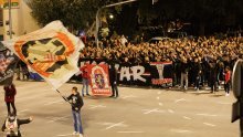 [FOTO/VIDEO] Torcida u Splitu organizirala mimohod za Vukovar i Škabrnju, gotovo nitko nije nosio maske