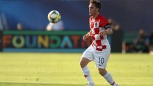 [VIDEO] Alen Halilović karijeru nastavlja u Engleskoj; stavio je potpis na ugovor, a već je i predstavljen u svojem devetom klubu