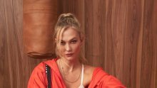 Bikini izdanje: Karlie Kloss ponovo pokazala trudnički trbuščić