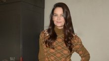 U blagdanskom ozračju: Lijepoj Katie Holmes sjajno pristaje retro look