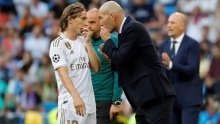 Kaos u Realu; trenera Zinedinea Zidanea tjeraju iz Madrida, a o teškoj situaciji odmah poslije utakmice oglasio se Luka Modrić