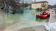 [FOTO] Poplavljeno selo na području Vrgorca, stanovnici odsječeni zbog obilnih kiša