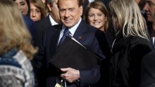 Berlusconi podvrgnut operaciji srca