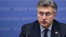 [FOTO/VIDEO] Plenković nakon izlaska iz izolacije: Dosad nas je bitka s covidom koštala 30 milijardi kuna. Neću ulaziti u tezu o osobnoj odgovornosti