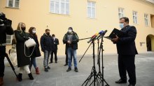 Predstavnici obiteljskih liječnika stigli u ministarstvo na dogovor o cijepljenju, pa izašli ljuti jer Beroša nije bilo. Otkrili kako bi po njima to trebalo organizirati