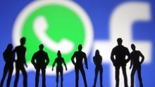 WhatsApp nastavlja gubiti korisnike, Facebook se ostatku obratio 'statusima'