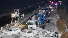 [FOTO] U lančanom sudaru najmanje 134 automobila poginula jedna osoba, desetak ozlijeđenih