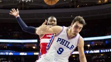 Dario Šarić igra sve bolje za Sixerse; John Wall ubacio 52 koša!