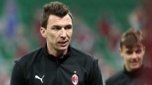 Milan se s Interom bori za polufinale Kupa, ali u jednom od najvećih derbija u Italiji neće biti Mandžukića; zna se i zašto ga je Pioli izostavio s popisa