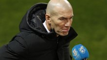 Zinedine Zidane potpuno poludio na konferenciji za medije; trener Reala urlao na novinare, a jedno ga je pitanje totalno izbacilo iz takta