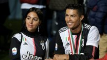 Cristiano Ronaldo proslavio je 36. rođendan, a lijepa Georgina pohvalila se luksuznim poklonima koje je dobio njen voljeni