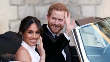 Princ Harry nakon dugo vremena snimljen u javnosti: Vozio se gradom u nimalo luksuznom autobusu, a Meghan Markle i Archieja nije bilo na vidiku