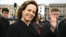 Sigourney Weaver je ulogu u hit seriji 'Call My Agent', u kojoj ismijava samu sebe, prihvatila bez čitanja scenarija