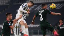 Juventus napokon pronašao 'žrtvu'; Cristiano Ronaldo zabio je dva gola glavom za pobjedu protiv najlošije momčadi u ligi