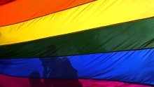 Austrijski katolici duginu zastavu izvjesili u znak solidarnosti s LGBT zajednicom