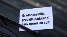 [FOTO] Na automobilima Šibenčana osvanule poruke; sve su upućene gradonačelniku, pogledajte što su mu poručili