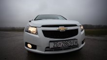 Chevrolet Cruze 2.0 VCDi – sjedi, pet!