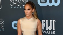 Nitko kao ona: Jennifer Lopez zapalila društvene mreže u zavodljivoj kombinaciji