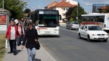 Učenika usmrtio auto na izlasku iz školskog busa