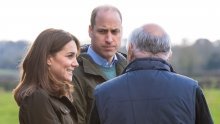 Zbog intervjua princ William se ponaša izrazito zaštitnički prema Kate Middleton, a izvori tvrde da se lako i brzo razbjesni