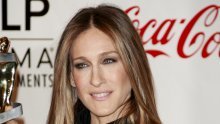 Modna ikona Sarah Jessica Parker danas slavi 56. rođendan; prisjetili smo se svih njezinih frizura