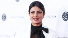 Teško ćete je prepoznati: Priyanka Chopra pokazala kako je izgledala u mladosti, prije operacije nosa