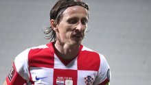 [VIDEO] Luka Modrić se rasplakao; hrvatski kapetan nije mogao zadržati suze zbog onoga što je doživio poslije utakmice sa Ciprom