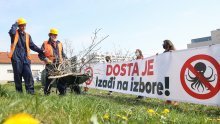 Zelena akcija i Pravo na grad performansom ispred NSK pozvali na izbore