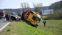 [VIDEO/FOTO] Strava u Bjelovaru: Dvoje ljudi poginulo u teškoj prometnoj nesreći