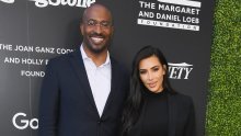 Dok razvod od Kanyeja Westa još traje, krenula su šuškanja o romansi Kim Kardashian i CNN-ovog novinara