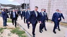 [FOTO] Plenković u Zadru posjetio ŠCR Višnjik gdje se gradi olimpijski bazen