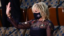 Jill Biden poslala snažnu poruku svojim modnim odabirom, a evo zašto vam njezina haljina izgleda poznato