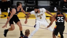 Anthony Davis bez LeBronove pomoći uništio Phoenix i vodio Lakerse do važne pobjede; Dario Šarić pokušao ga je zaustaviti, ali...