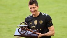 Lewandowski ispisao povijest Bundeslige i u 90. minuti srušio rekord kojeg je gotovo 50 godina držala njemačka legenda; strijelac i Kramarić