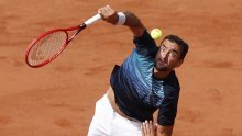 Marin Čilić u jednom se trenutku ponadao da ga možda može iznenaditi, ali Roger Federer za njega je i dalje neki drugi teniski svijet