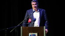 Milanović gledao slike poginulih branitelja: Gdje sam ja bio? Ja nisam bio u ratu, bio sam u Zagrebu, radio sam za Hrvatsku, ali nisam nosio pušku.