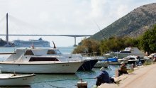 Opet se može kupati na plaži Stara Mokošica, more očišćeno od fekalija