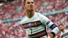 Cristiano Ronaldo je vanzemaljac; kako drugačije objasniti da je Portugalac protiv Mađara postavio ili 'podebljao' pet čudesnih rekorda