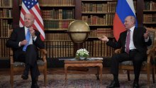 Putin i Biden razmijenili i darove, evo što su poklonili jedan drugome