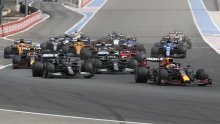 Max Verstappen ostvario hat-trick po prvi puta u svojoj karijeri, a  najvećeg konkurenta Lewisa Hamiltona prošao u predzadnjem krugu