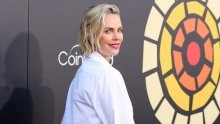 Zbogom, 'pixie'! Charlize Theron sada ponovno nosi dužu kosu i izgleda fantastično