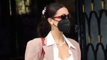 Bella Hadid dobro zna kako se privlače pogledi: Svi bruje o odvažnom dekolteu manekenske zvijezde