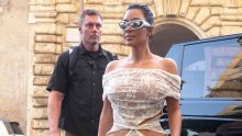 Samo ona može odjenuti ovako nešto: Bez brige, Kim Kardashian je, unatoč izazovnoj haljini, poštivala strogi vatikanski kodeks odijevanja